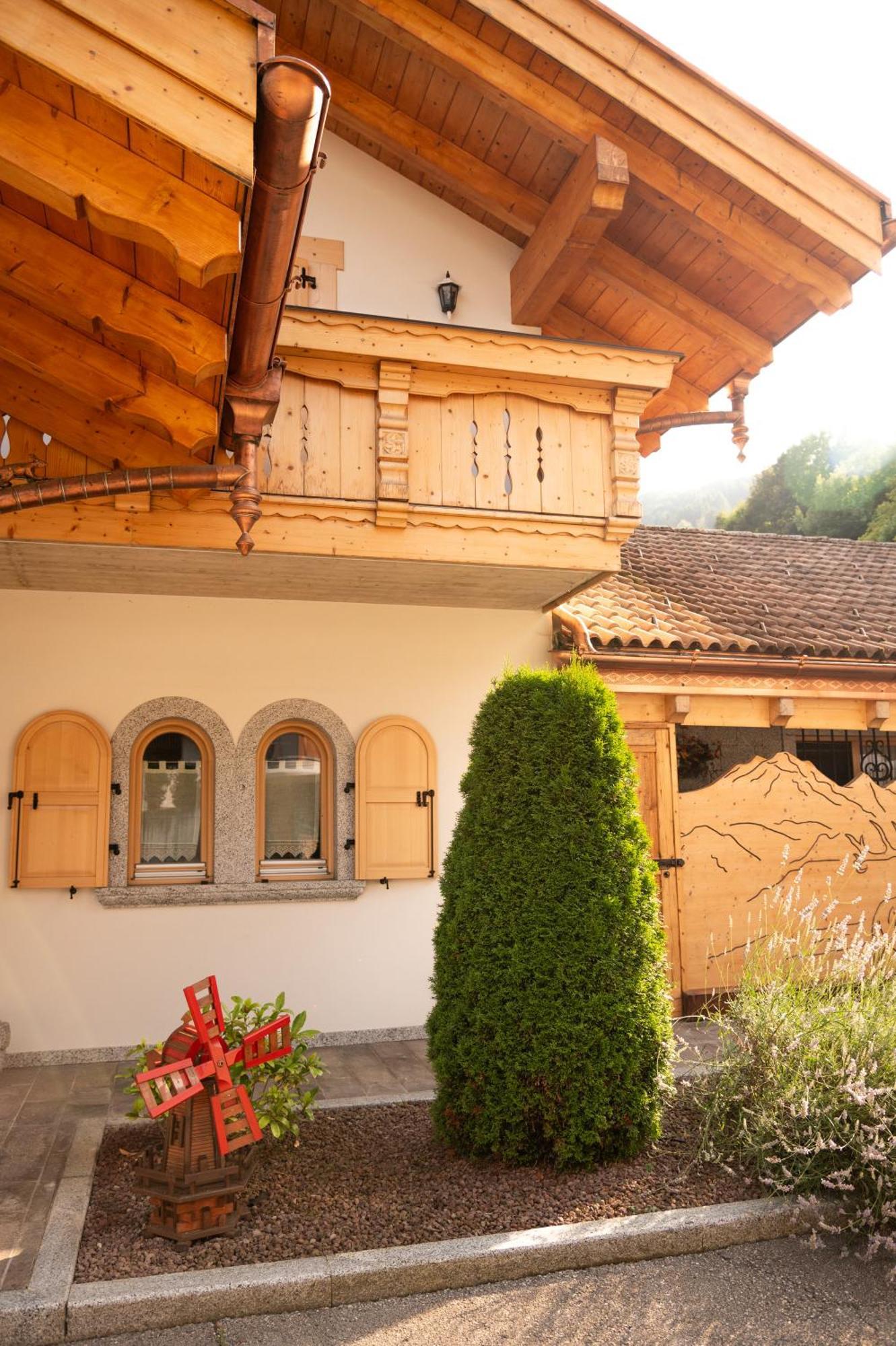 Alfio'S Alpen Suite Roncone Экстерьер фото